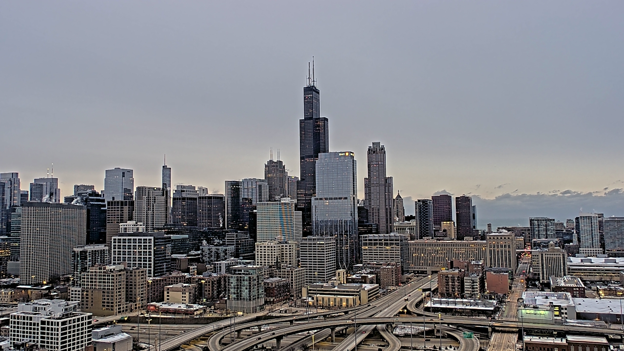 Thumbnail for current weather camera view from UIC - University of Illinois Chicago in Chicago, Illinois