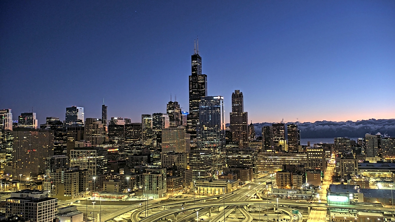 Thumbnail for current weather camera view from UIC - University of Illinois Chicago in Chicago, Illinois