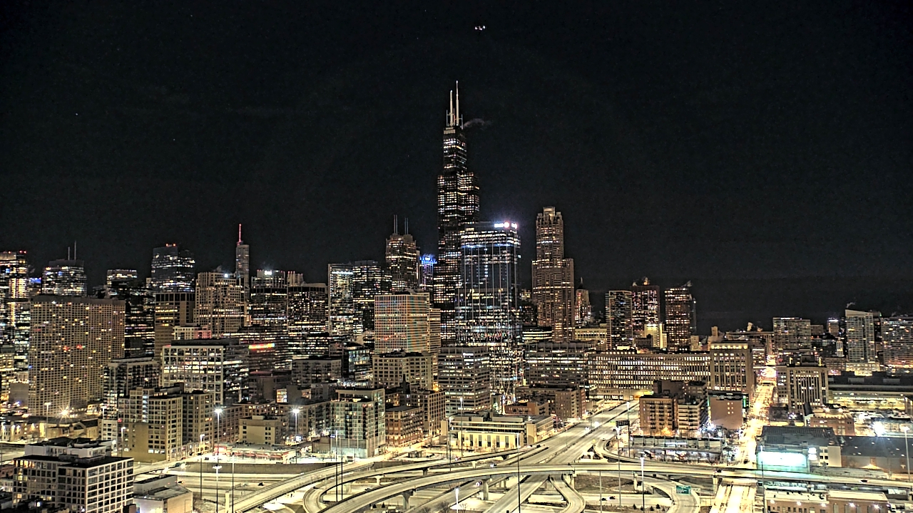 Thumbnail for current weather camera view from UIC - University of Illinois Chicago in Chicago, Illinois