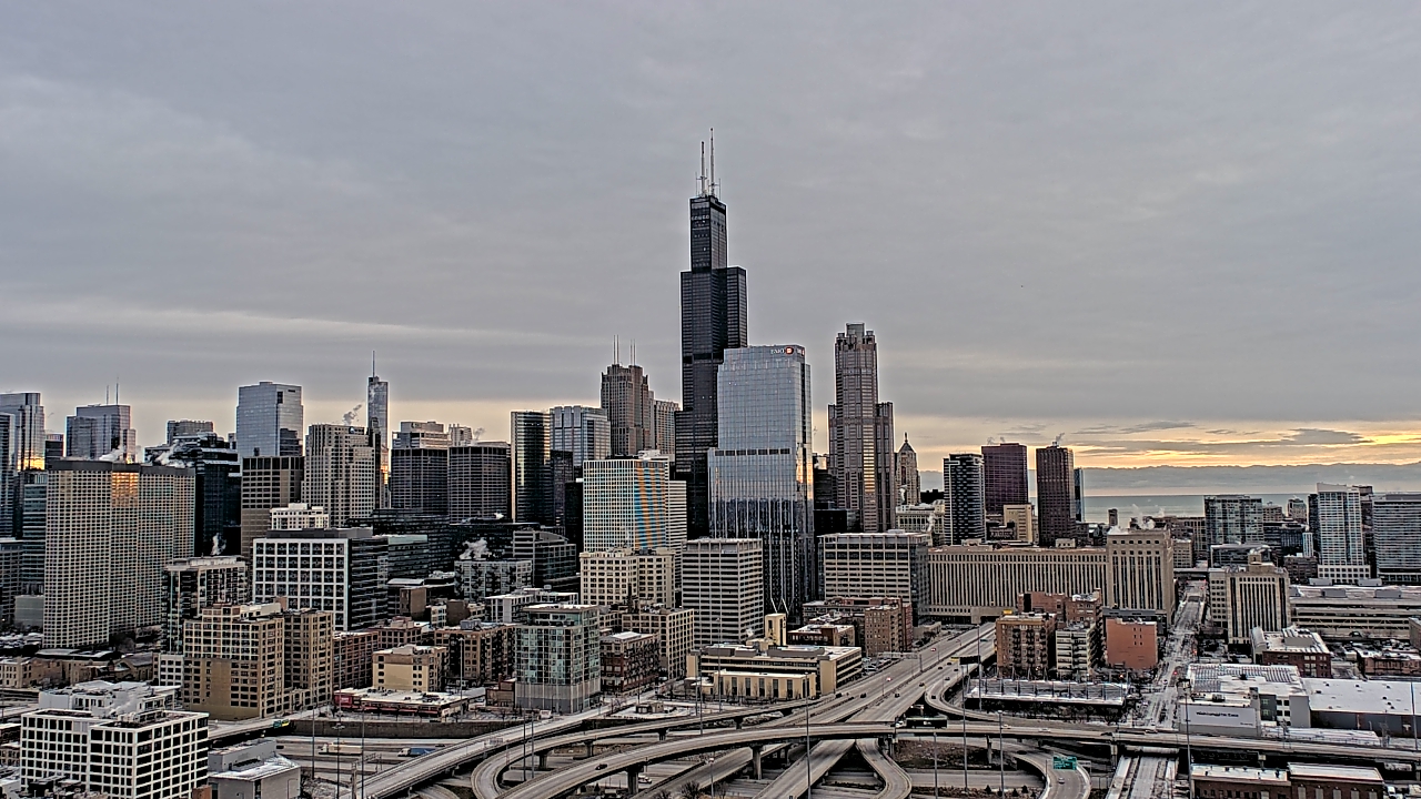 Thumbnail for current weather camera view from UIC - University of Illinois Chicago in Chicago, Illinois