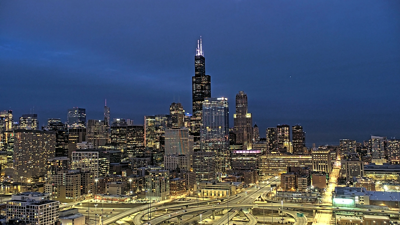Thumbnail for current weather camera view from UIC - University of Illinois Chicago in Chicago, Illinois