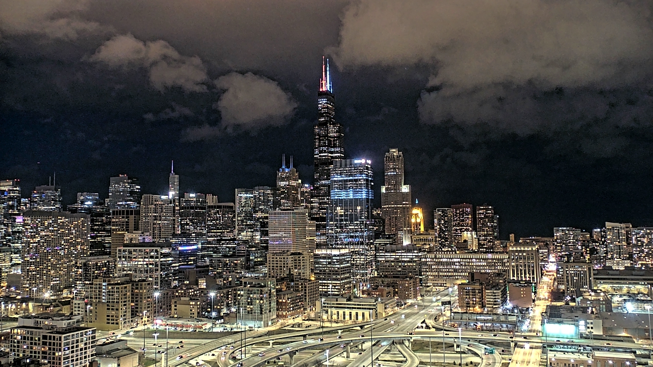 Thumbnail for current weather camera view from UIC - University of Illinois Chicago in Chicago, Illinois