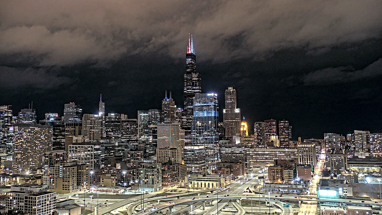 Thumbnail for current weather camera view from UIC - University of Illinois Chicago in Chicago, Illinois