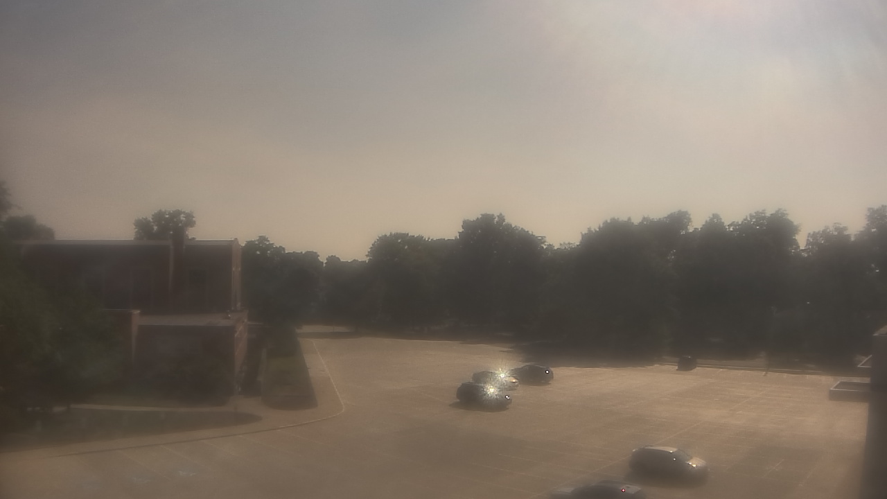 Thumbnail for current weather camera view from Gesu School in University Heights, Ohio