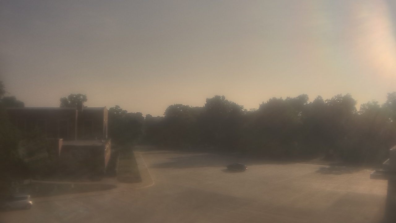 Thumbnail for current weather camera view from Gesu School in University Heights, Ohio