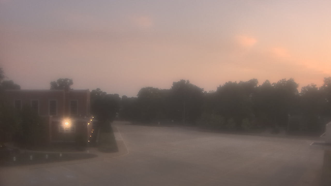 Thumbnail for current weather camera view from Gesu School in University Heights, Ohio