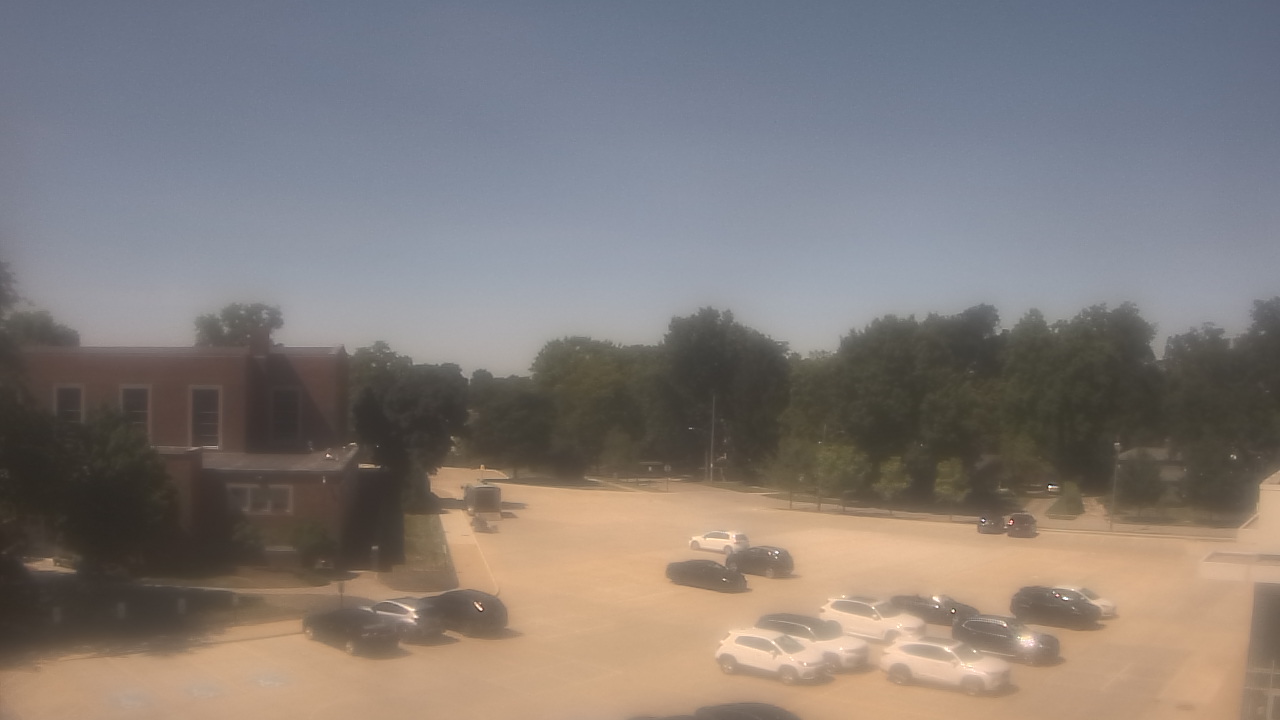 Thumbnail for current weather camera view from Gesu School in University Heights, Ohio