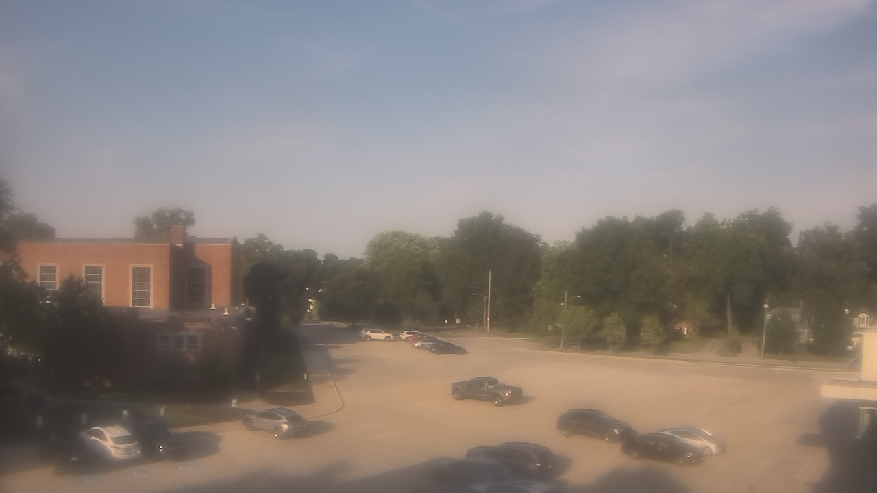Thumbnail for current weather camera view from Gesu School in University Heights, Ohio