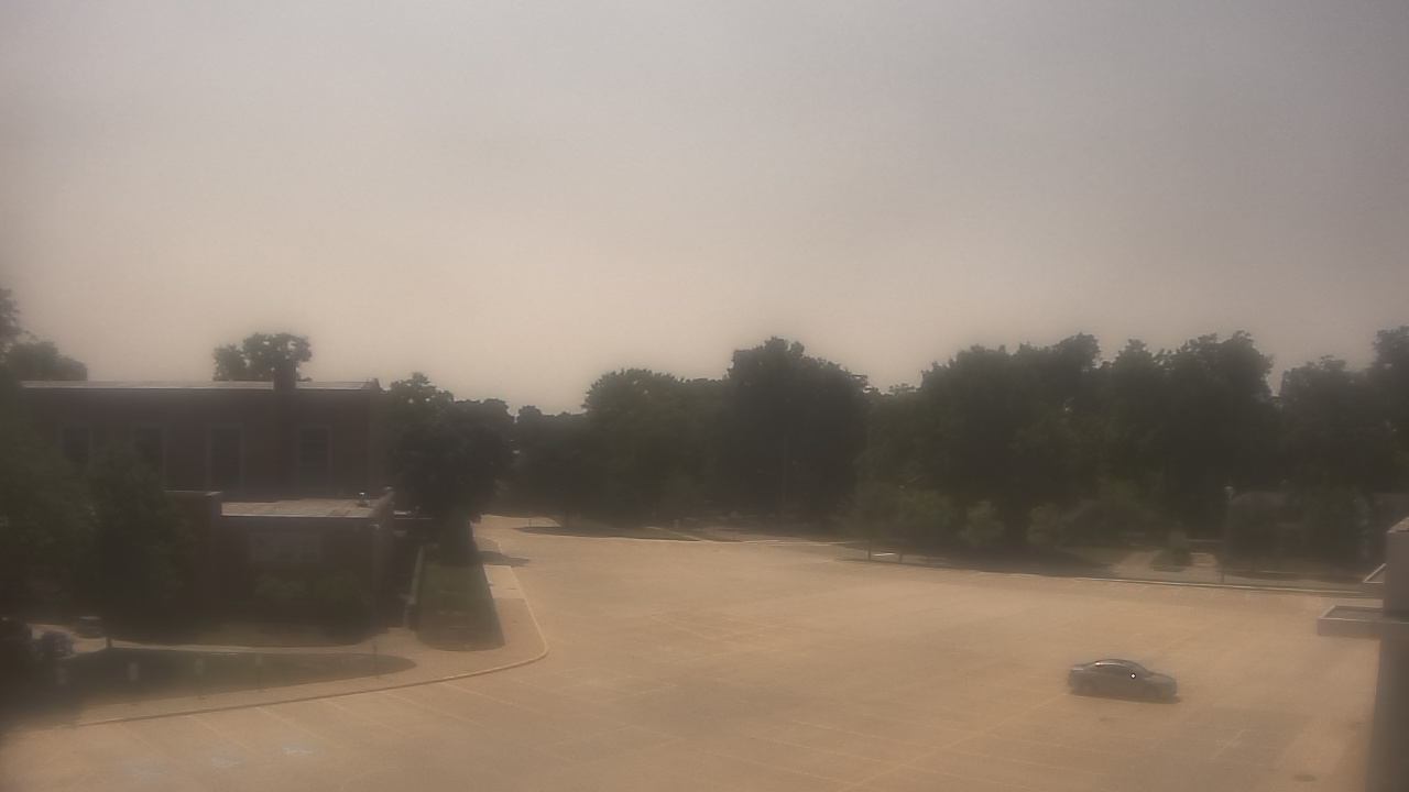 Thumbnail for current weather camera view from Gesu School in University Heights, Ohio