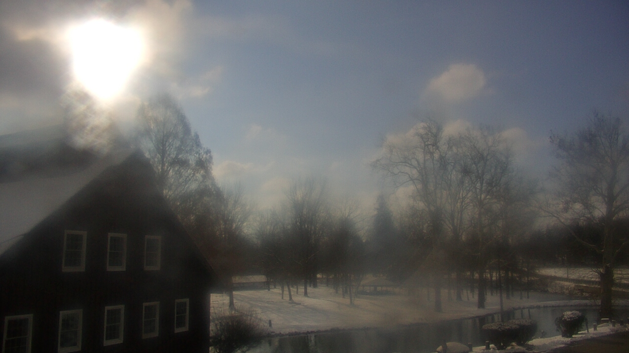 Thumbnail for current weather camera view from Velvet Ice Cream in Utica, Ohio