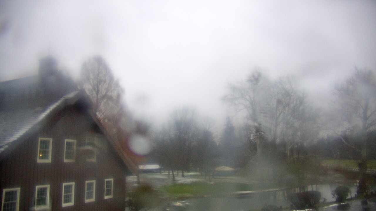 Thumbnail for current weather camera view from Velvet Ice Cream in Utica, Ohio