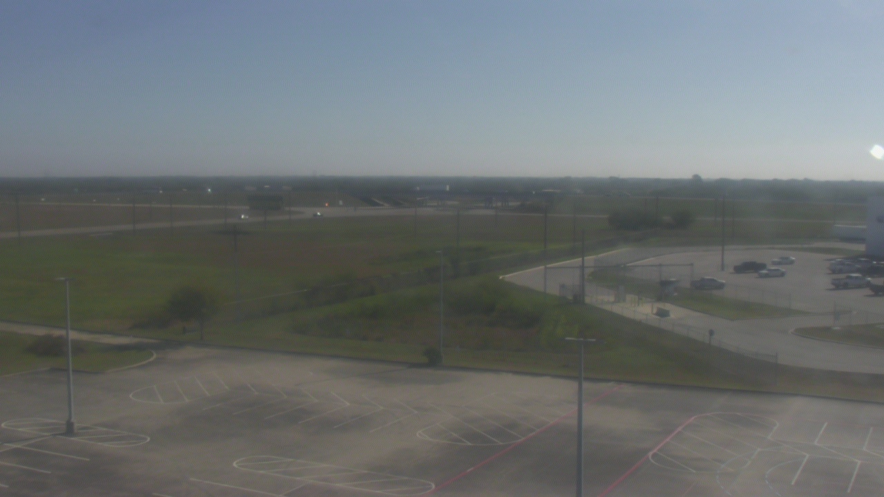 Thumbnail for current weather camera view from Victoria College Emerging Technology Complex in Victoria, Texas