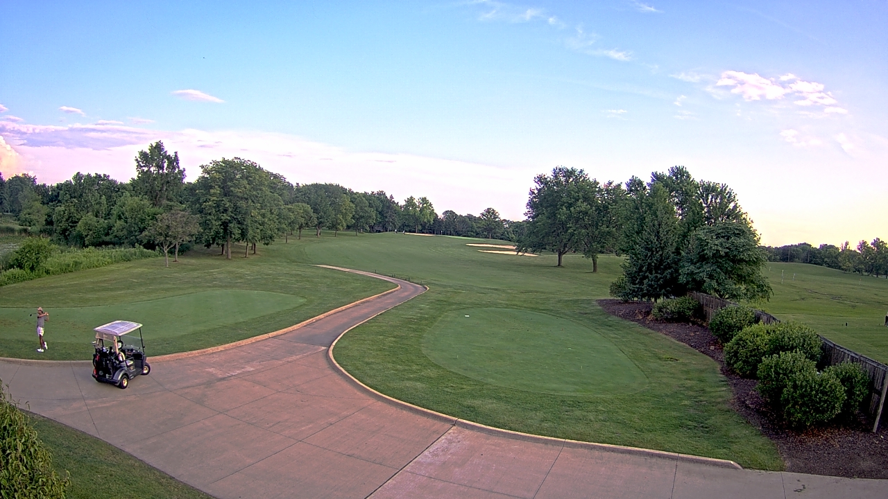 Thumbnail for current weather camera view from Village Links of Glen Ellyn in Glen Ellyn, Illinois