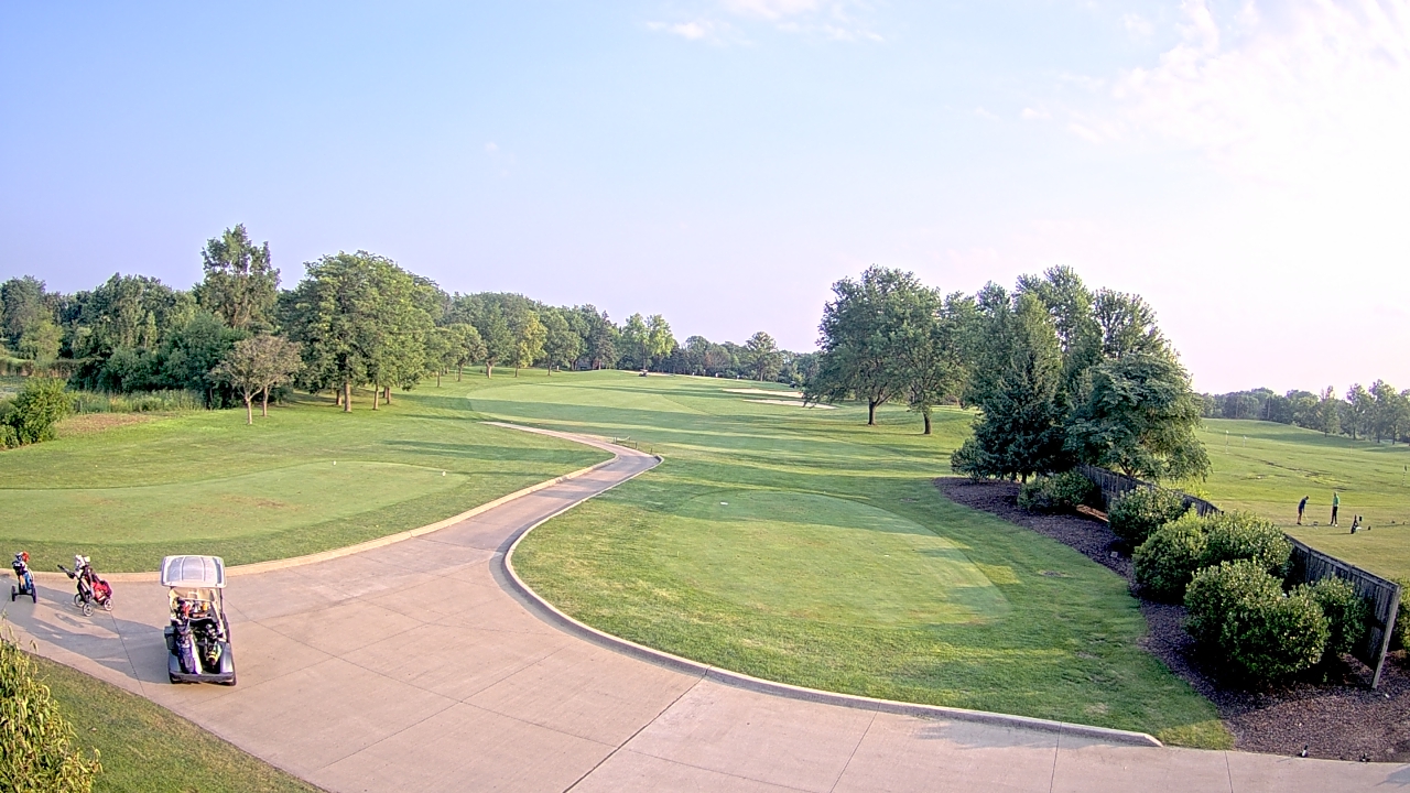Thumbnail for current weather camera view from Village Links of Glen Ellyn in Glen Ellyn, Illinois