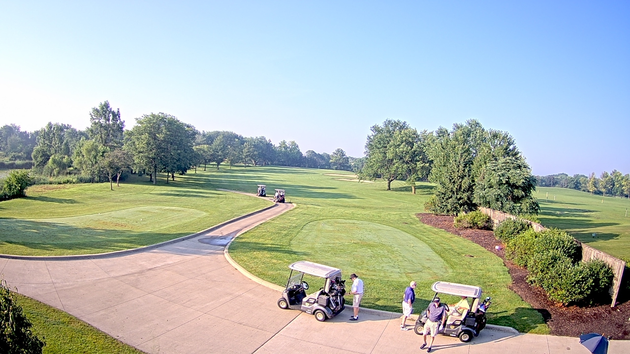 Thumbnail for current weather camera view from Village Links of Glen Ellyn in Glen Ellyn, Illinois