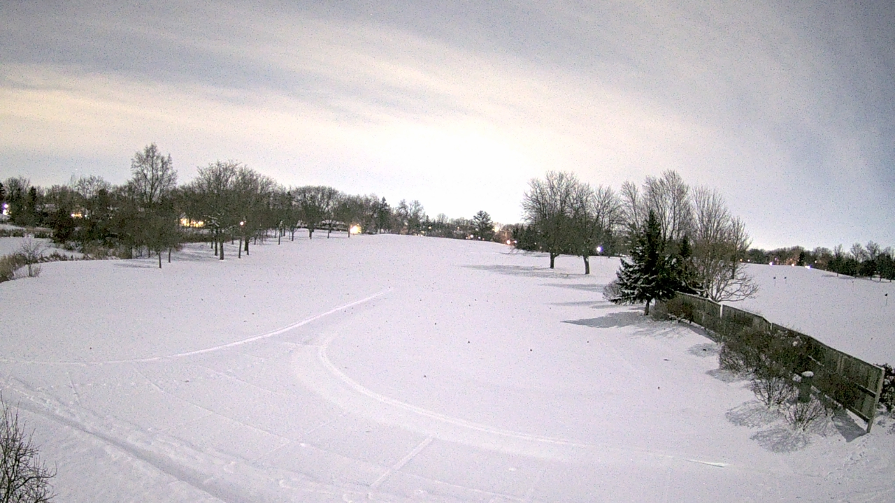Thumbnail for current weather camera view from Village Links of Glen Ellyn in Glen Ellyn, Illinois