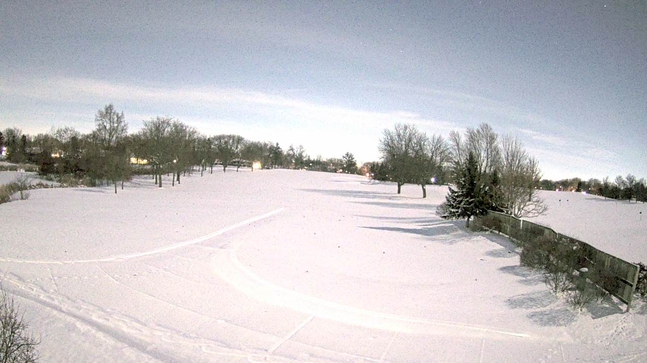 Thumbnail for current weather camera view from Village Links of Glen Ellyn in Glen Ellyn, Illinois