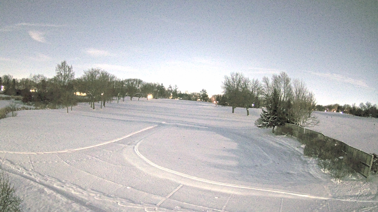 Thumbnail for current weather camera view from Village Links of Glen Ellyn in Glen Ellyn, Illinois