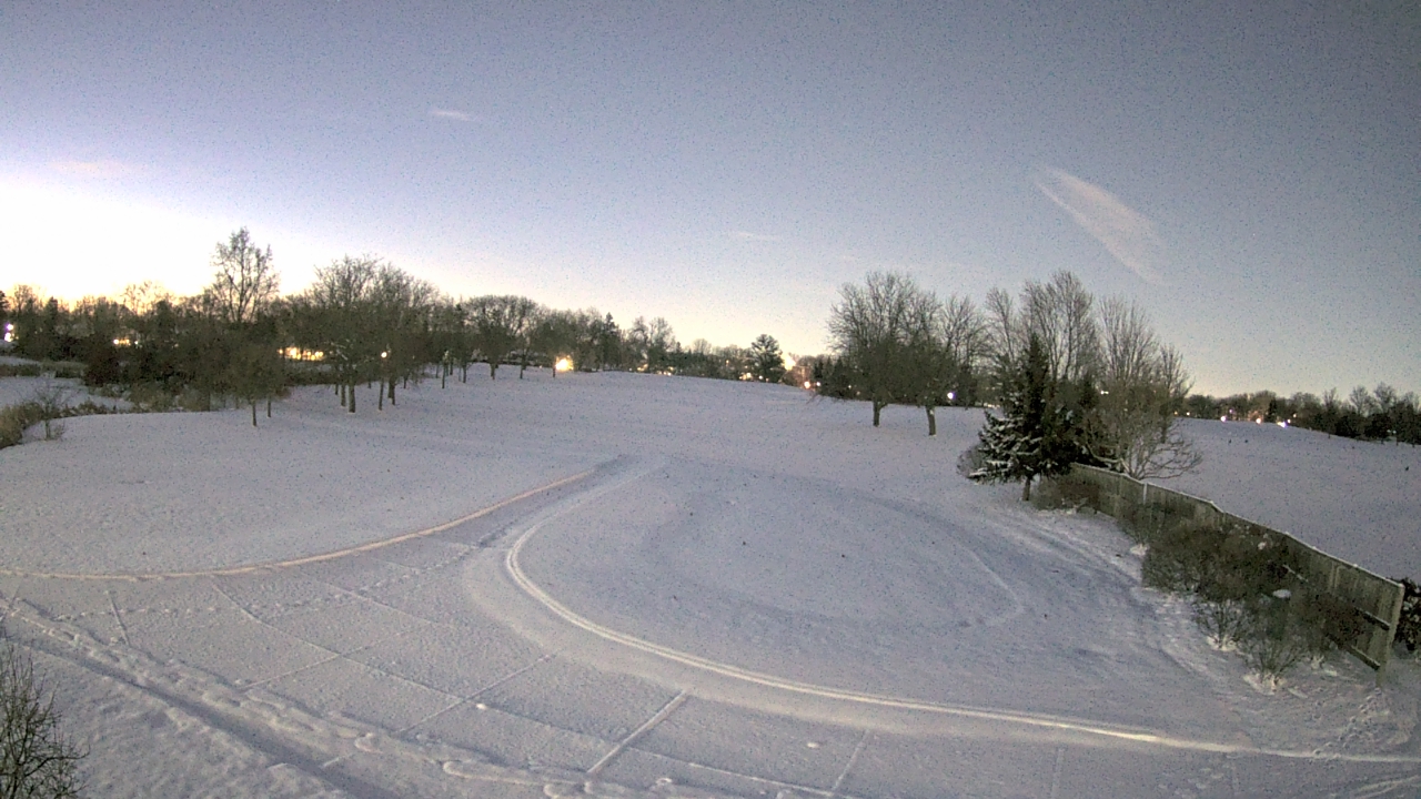 Thumbnail for current weather camera view from Village Links of Glen Ellyn in Glen Ellyn, Illinois