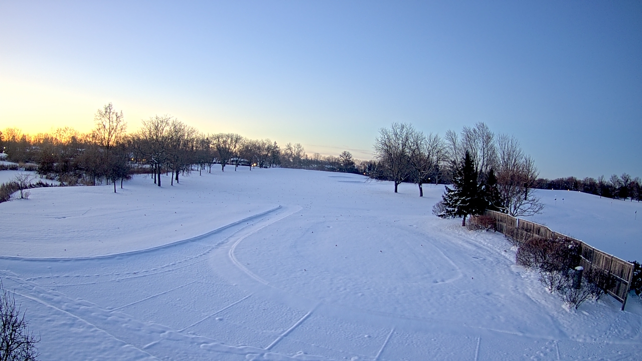 Thumbnail for current weather camera view from Village Links of Glen Ellyn in Glen Ellyn, Illinois