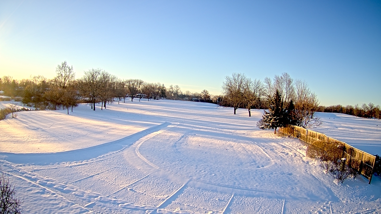 Thumbnail for current weather camera view from Village Links of Glen Ellyn in Glen Ellyn, Illinois