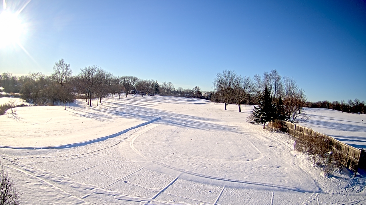 Thumbnail for current weather camera view from Village Links of Glen Ellyn in Glen Ellyn, Illinois