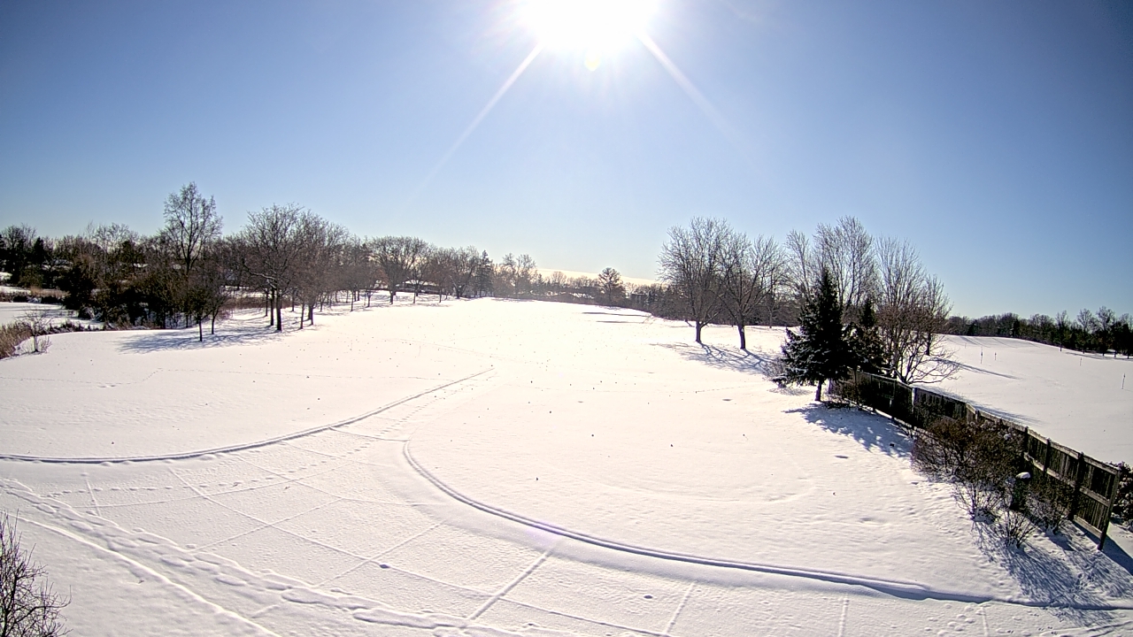 Thumbnail for current weather camera view from Village Links of Glen Ellyn in Glen Ellyn, Illinois
