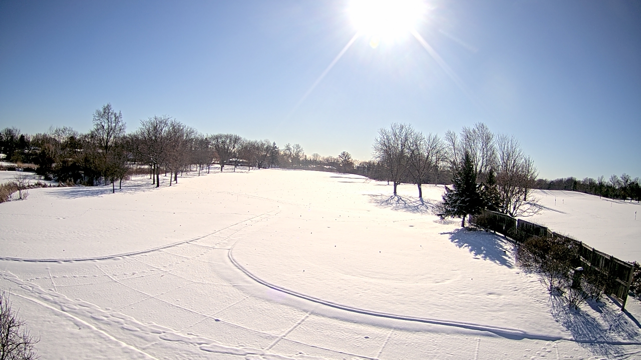 Thumbnail for current weather camera view from Village Links of Glen Ellyn in Glen Ellyn, Illinois