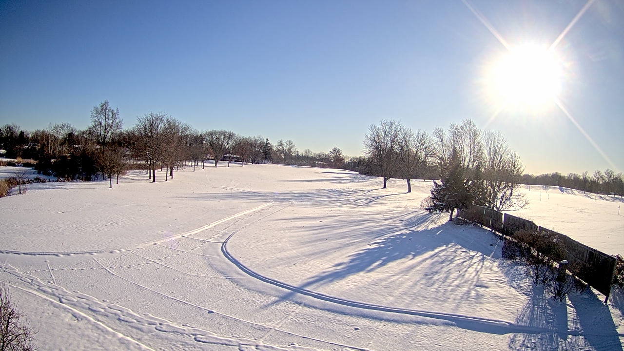 Thumbnail for current weather camera view from Village Links of Glen Ellyn in Glen Ellyn, Illinois