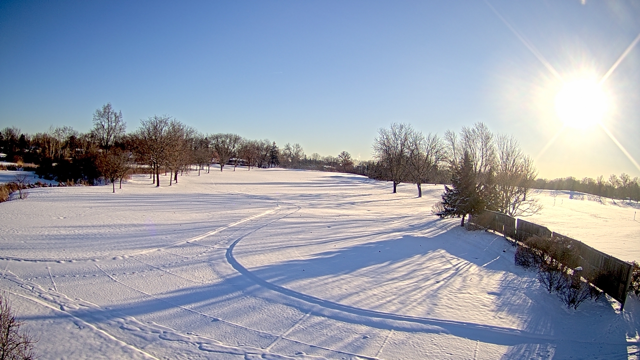 Thumbnail for current weather camera view from Village Links of Glen Ellyn in Glen Ellyn, Illinois