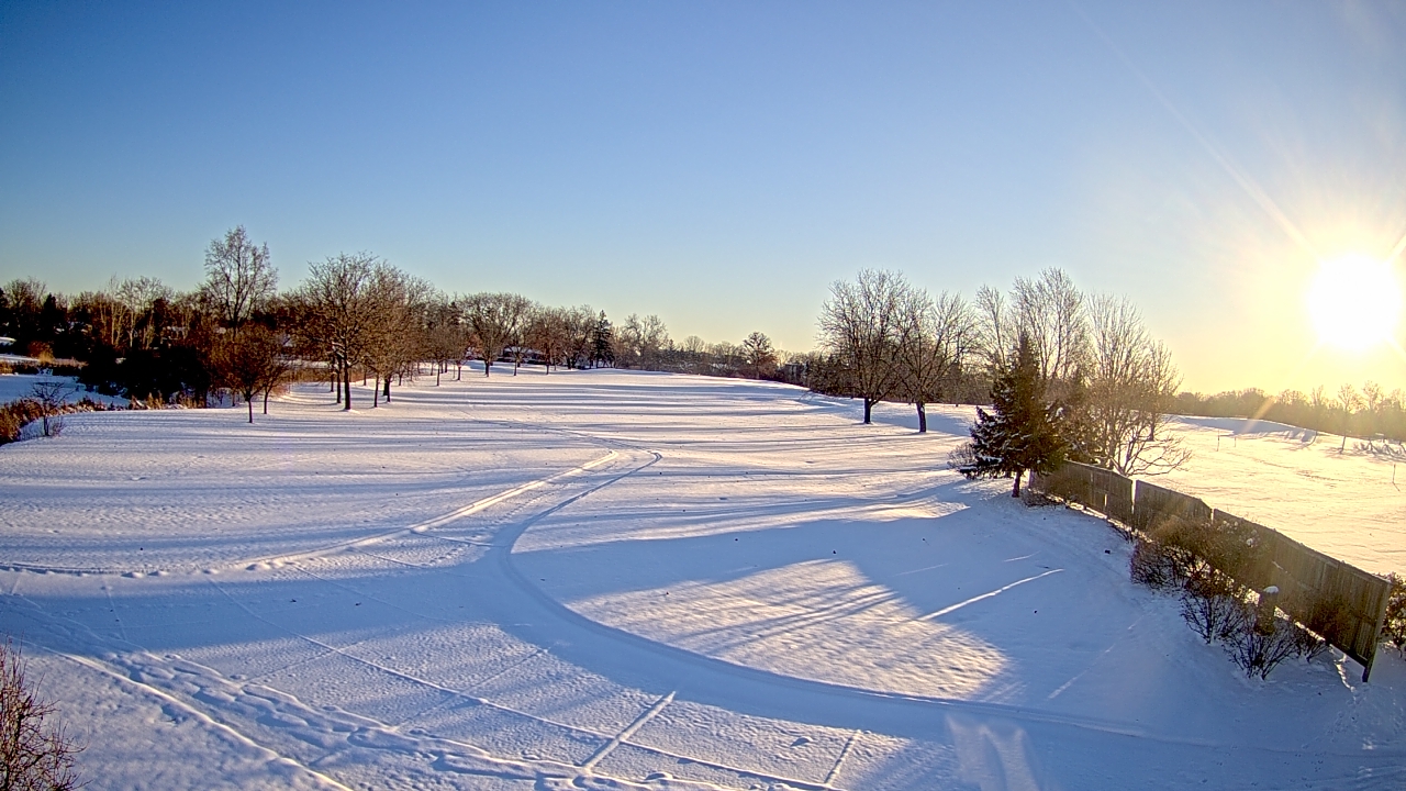 Thumbnail for current weather camera view from Village Links of Glen Ellyn in Glen Ellyn, Illinois