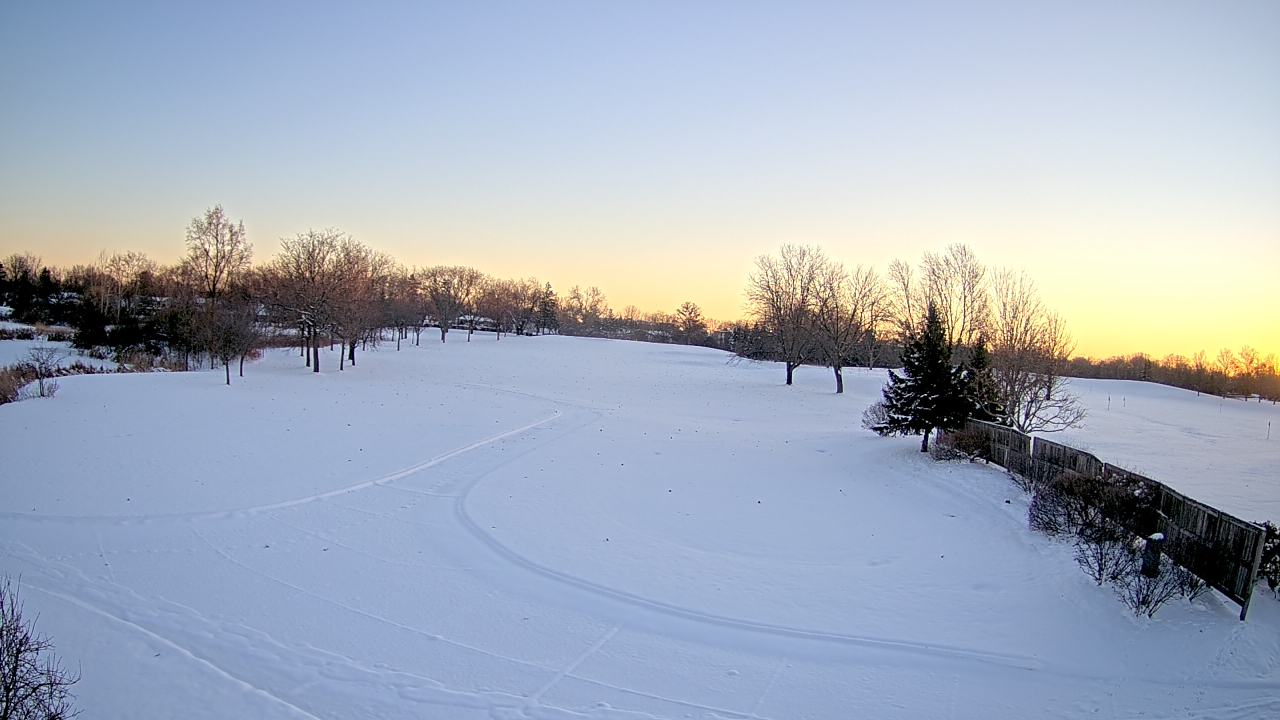 Thumbnail for current weather camera view from Village Links of Glen Ellyn in Glen Ellyn, Illinois