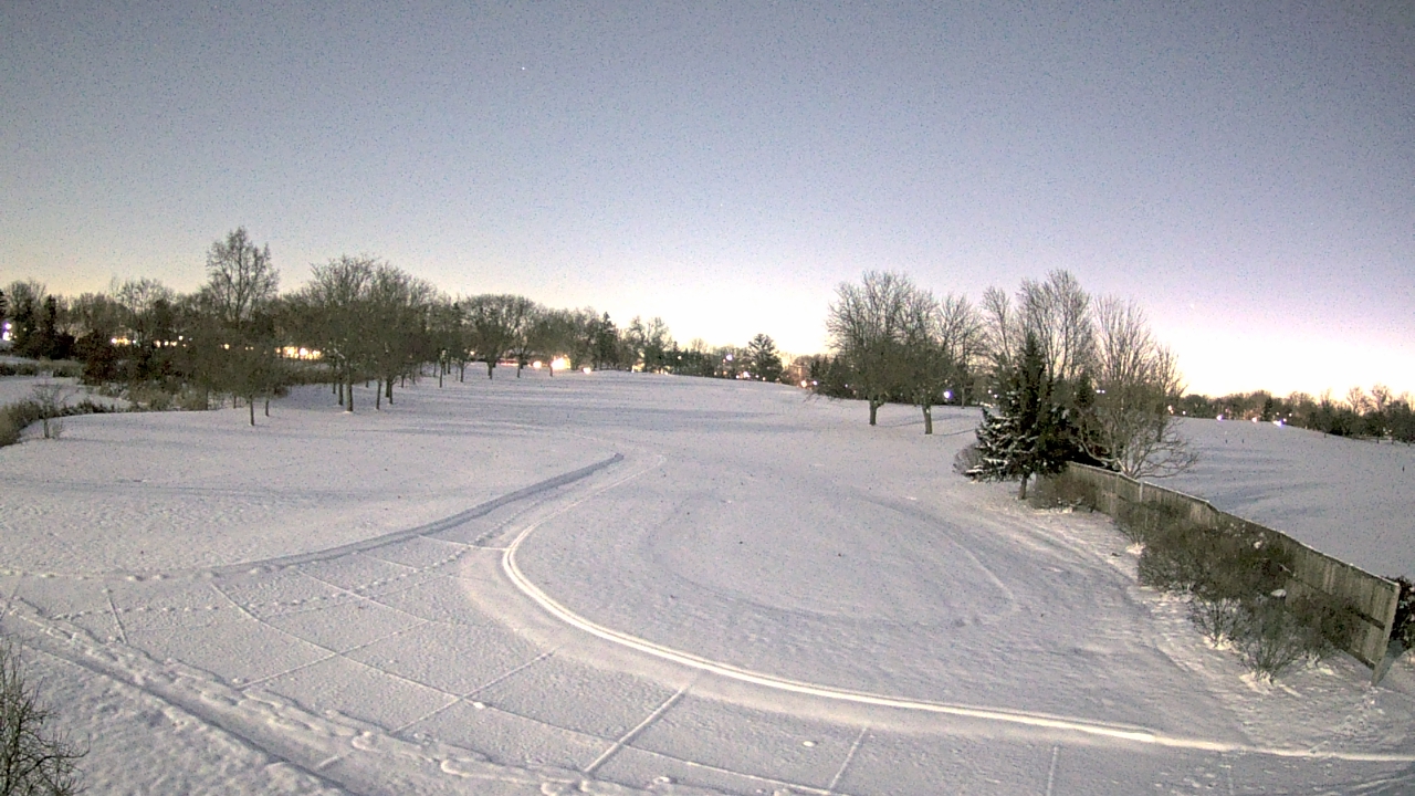 Thumbnail for current weather camera view from Village Links of Glen Ellyn in Glen Ellyn, Illinois