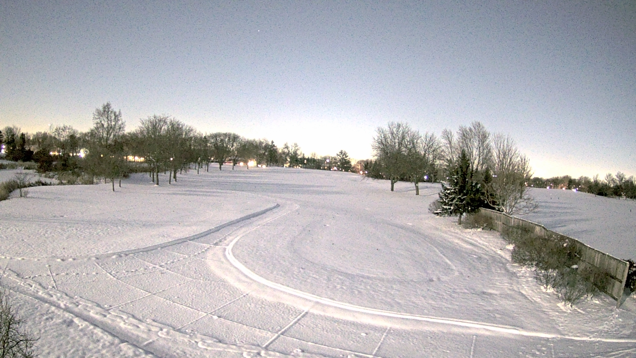 Thumbnail for current weather camera view from Village Links of Glen Ellyn in Glen Ellyn, Illinois