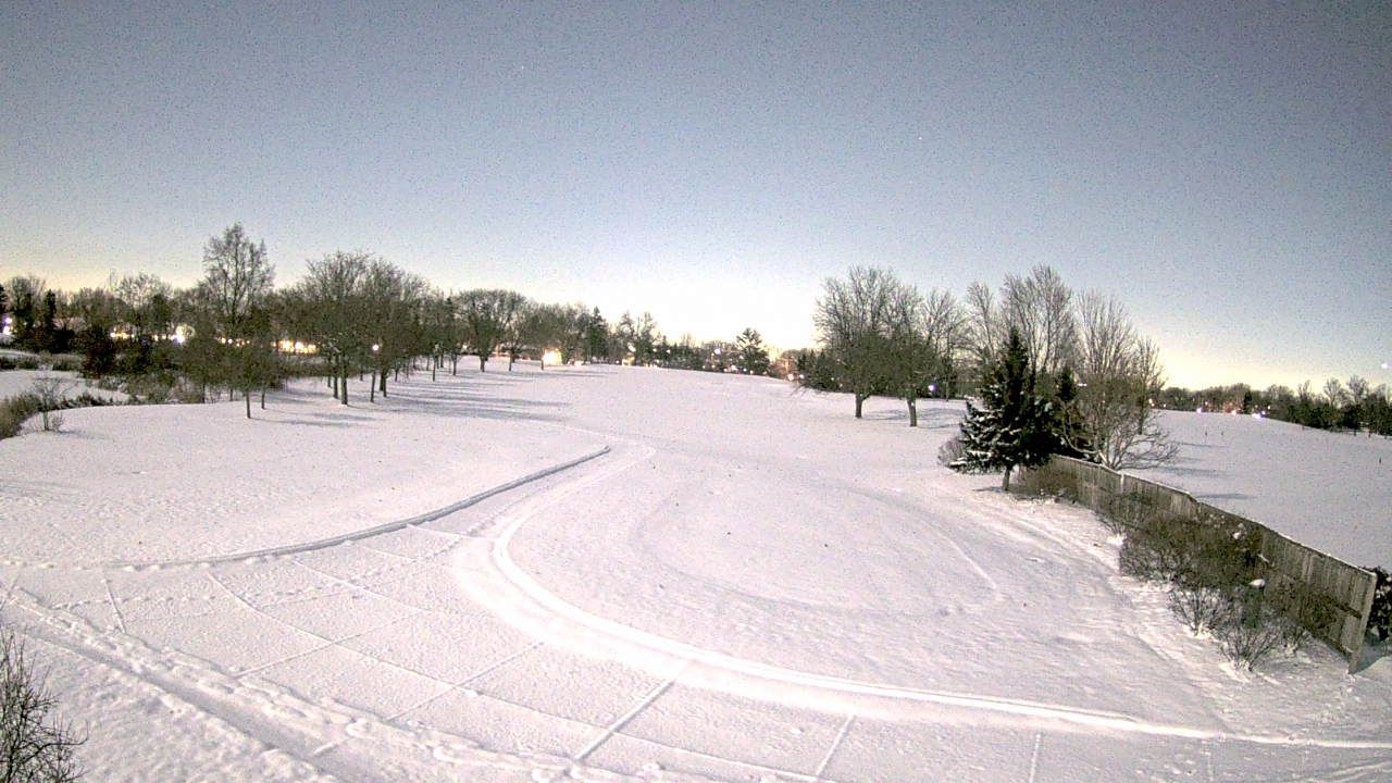Thumbnail for current weather camera view from Village Links of Glen Ellyn in Glen Ellyn, Illinois