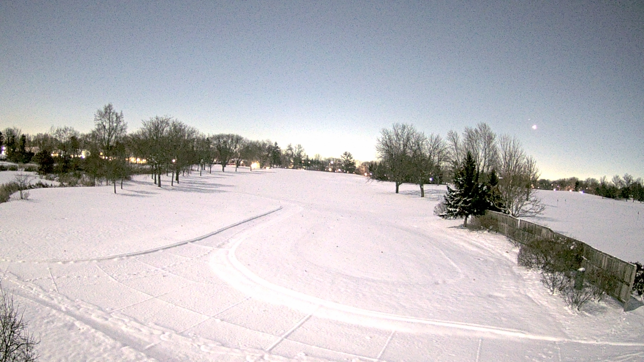 Thumbnail for current weather camera view from Village Links of Glen Ellyn in Glen Ellyn, Illinois