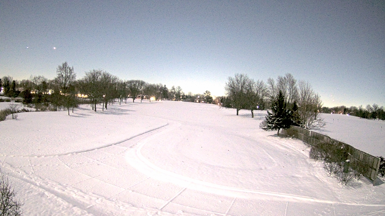 Thumbnail for current weather camera view from Village Links of Glen Ellyn in Glen Ellyn, Illinois