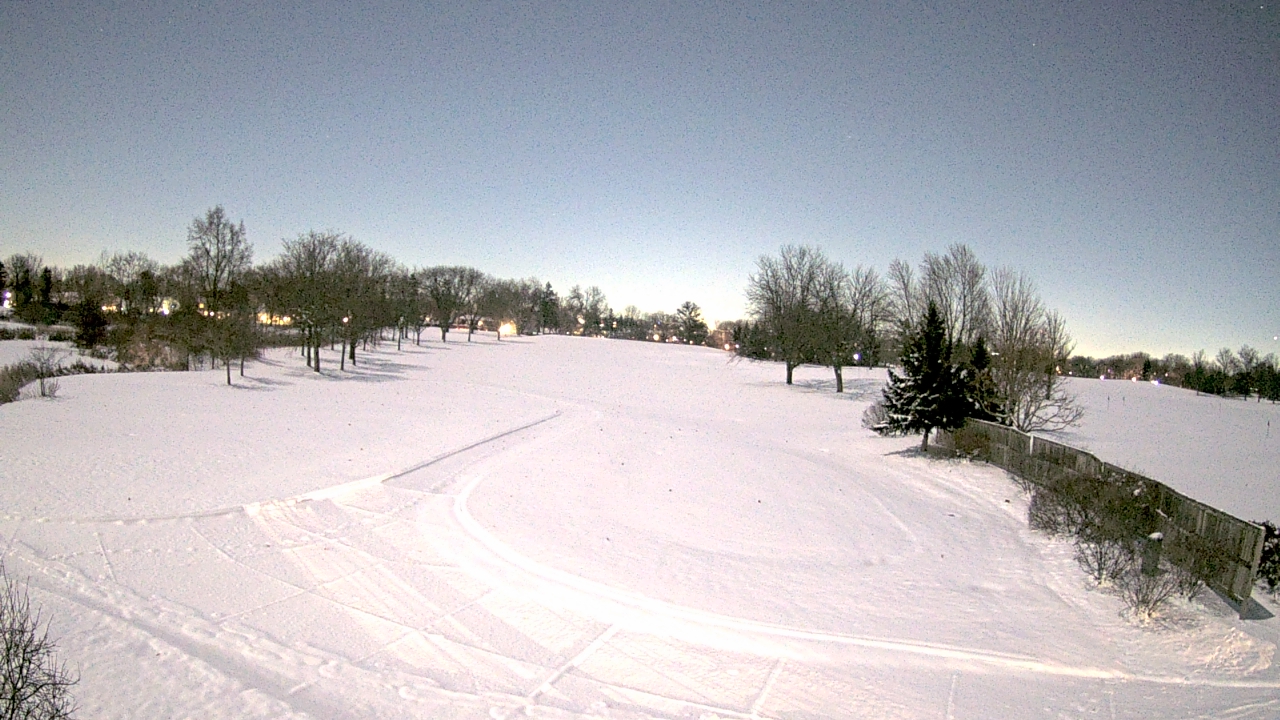 Thumbnail for current weather camera view from Village Links of Glen Ellyn in Glen Ellyn, Illinois