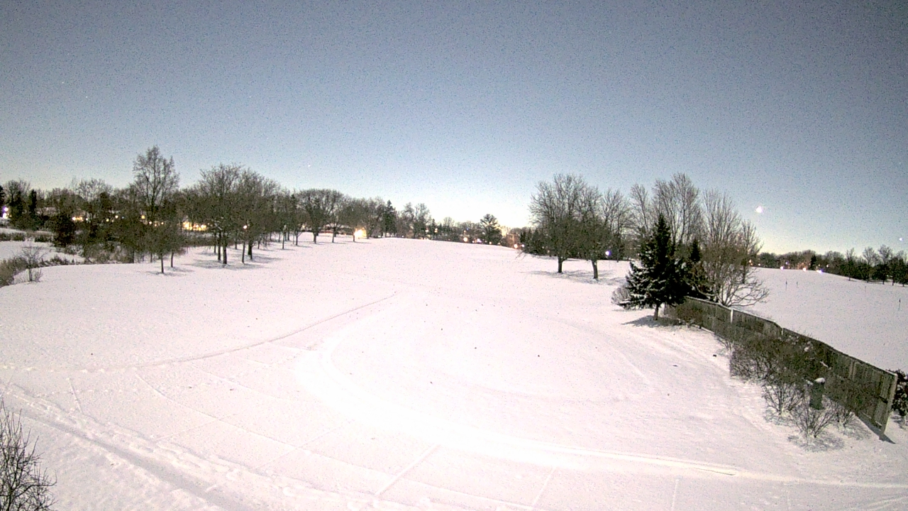 Thumbnail for current weather camera view from Village Links of Glen Ellyn in Glen Ellyn, Illinois