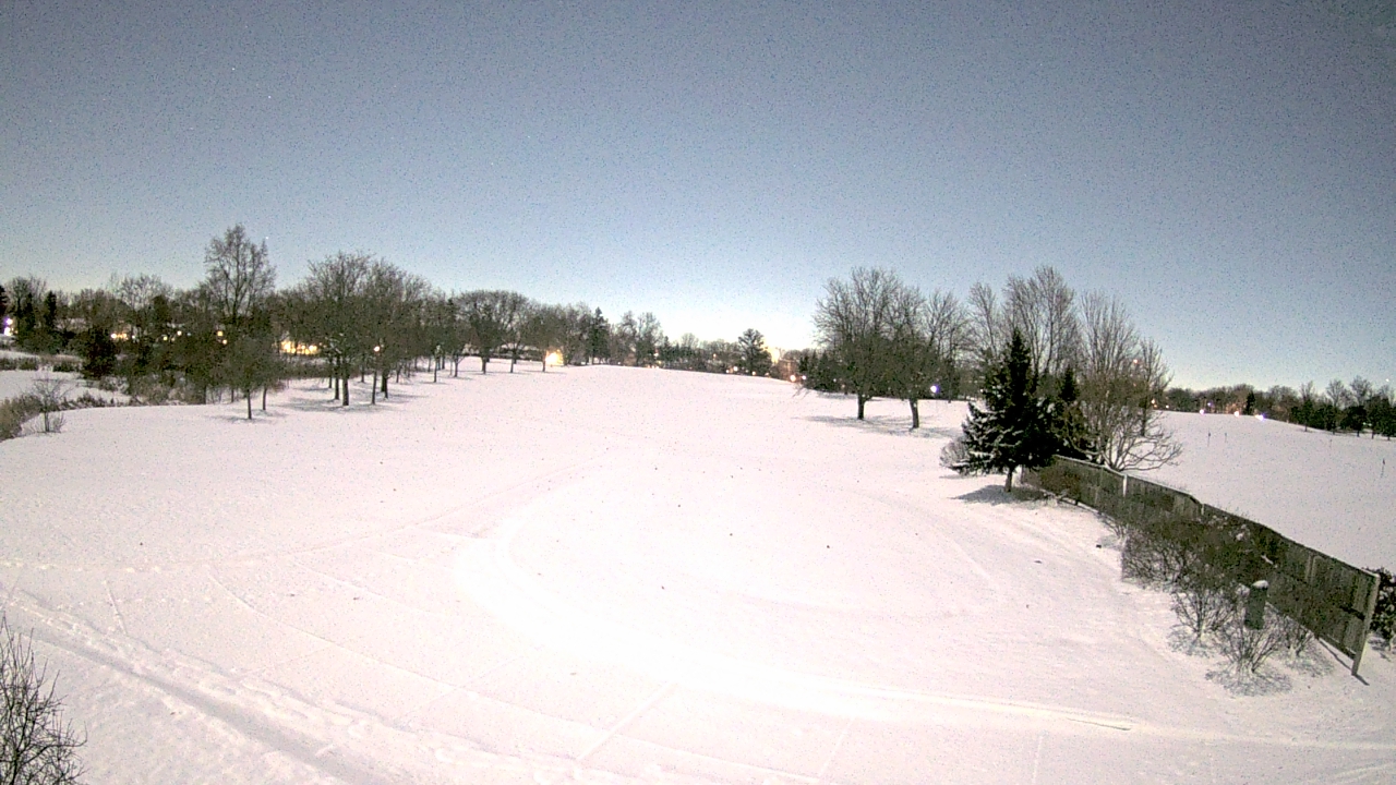Thumbnail for current weather camera view from Village Links of Glen Ellyn in Glen Ellyn, Illinois