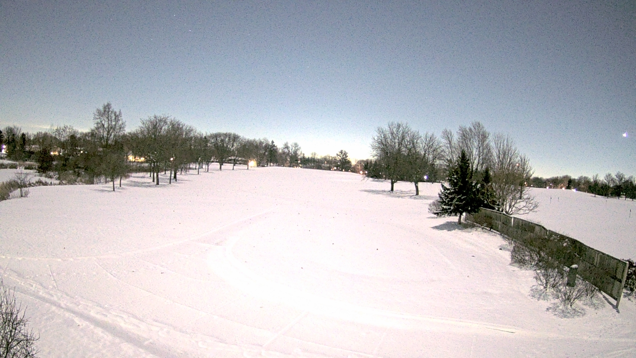 Thumbnail for current weather camera view from Village Links of Glen Ellyn in Glen Ellyn, Illinois