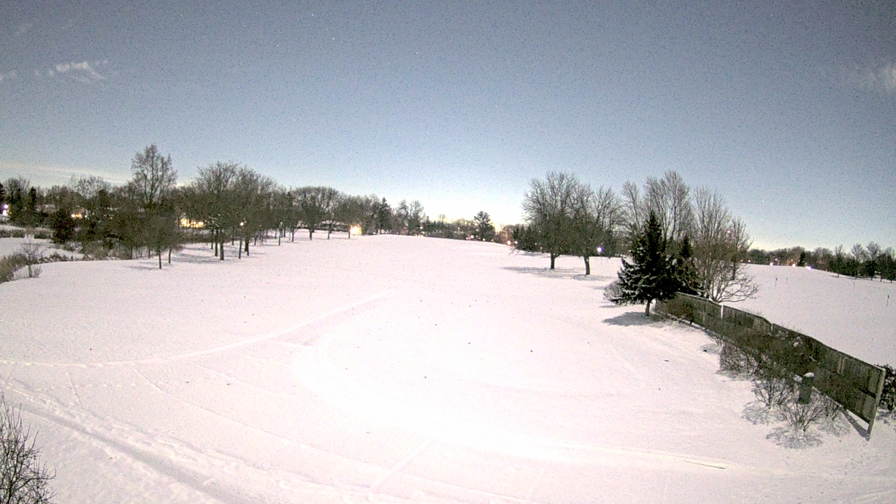 Thumbnail for current weather camera view from Village Links of Glen Ellyn in Glen Ellyn, Illinois