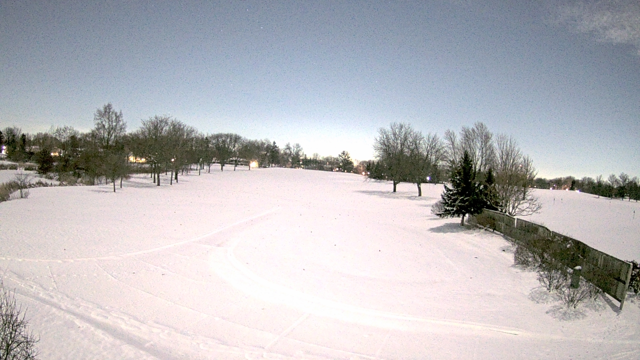 Thumbnail for current weather camera view from Village Links of Glen Ellyn in Glen Ellyn, Illinois