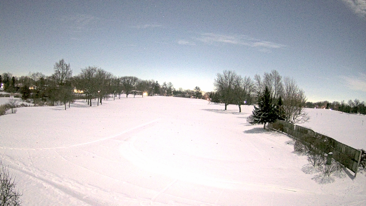Thumbnail for current weather camera view from Village Links of Glen Ellyn in Glen Ellyn, Illinois