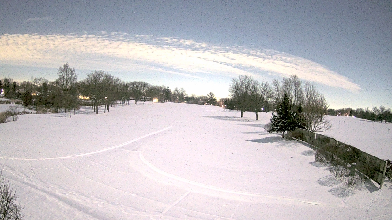 Thumbnail for current weather camera view from Village Links of Glen Ellyn in Glen Ellyn, Illinois