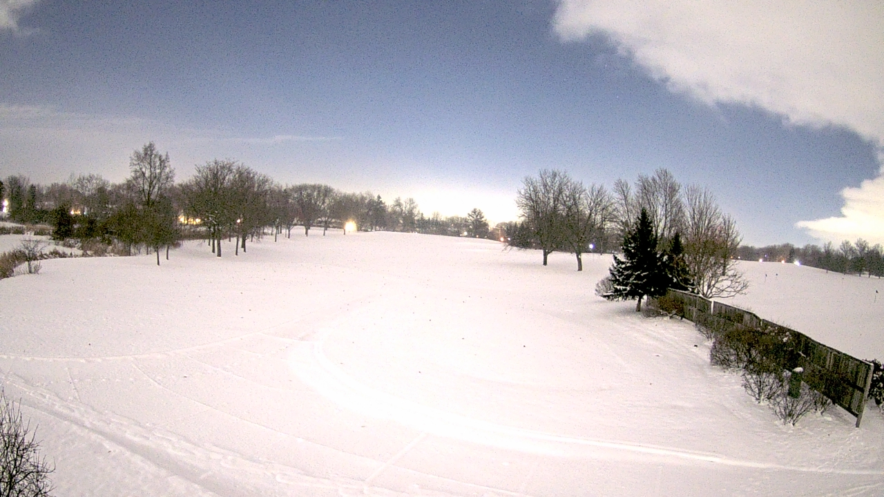 Thumbnail for current weather camera view from Village Links of Glen Ellyn in Glen Ellyn, Illinois