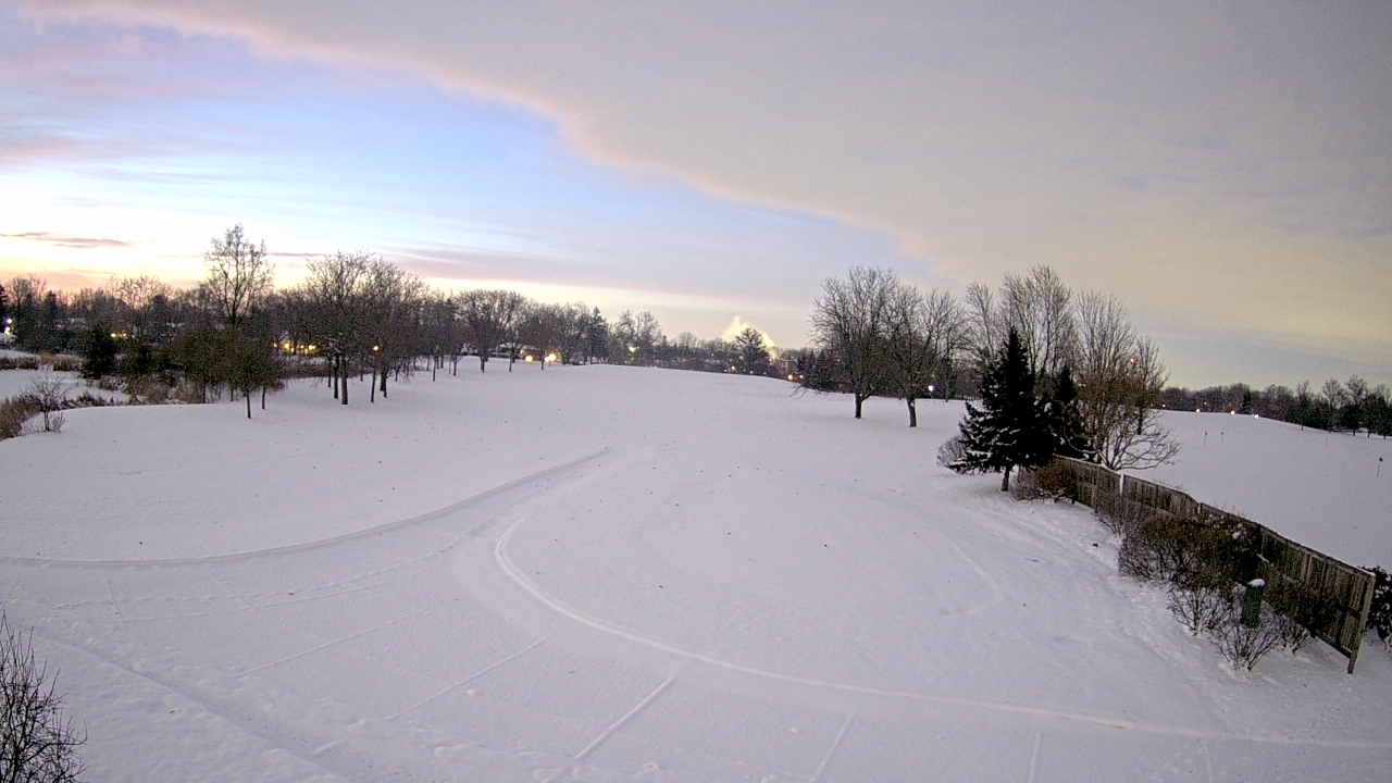 Thumbnail for current weather camera view from Village Links of Glen Ellyn in Glen Ellyn, Illinois