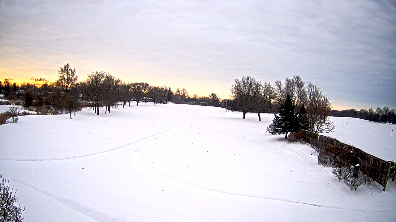 Thumbnail for current weather camera view from Village Links of Glen Ellyn in Glen Ellyn, Illinois