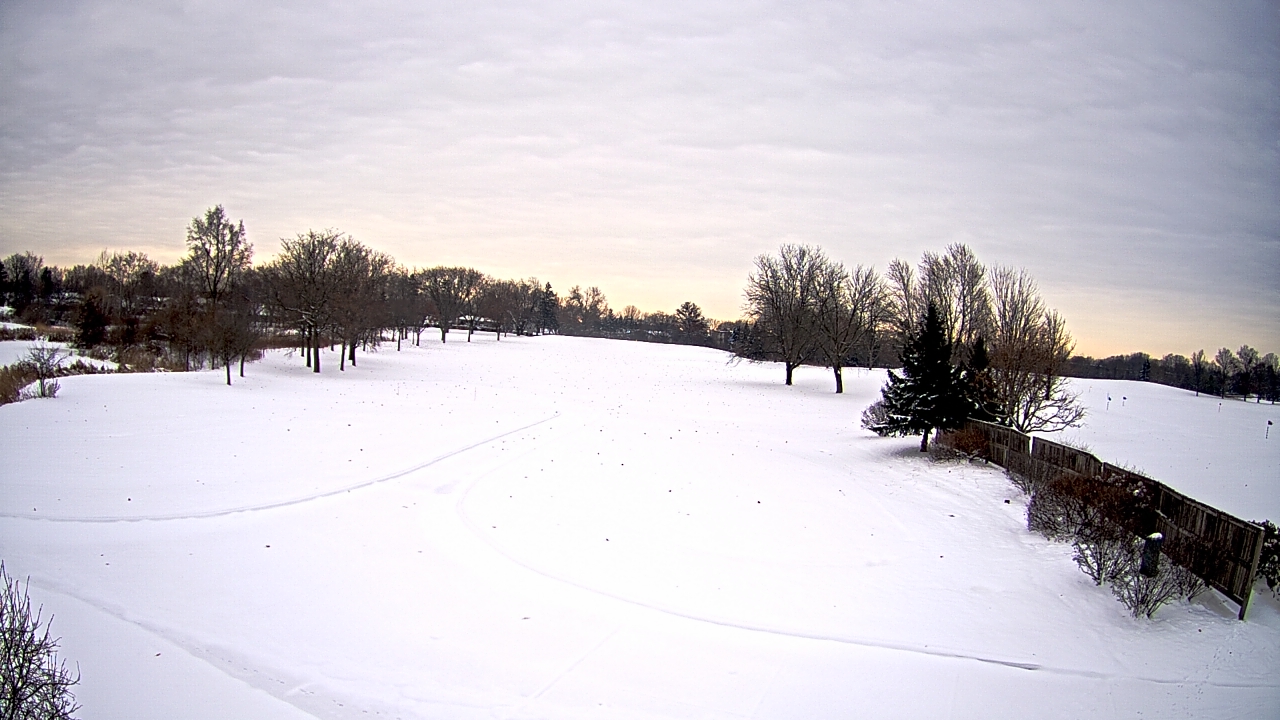 Thumbnail for current weather camera view from Village Links of Glen Ellyn in Glen Ellyn, Illinois