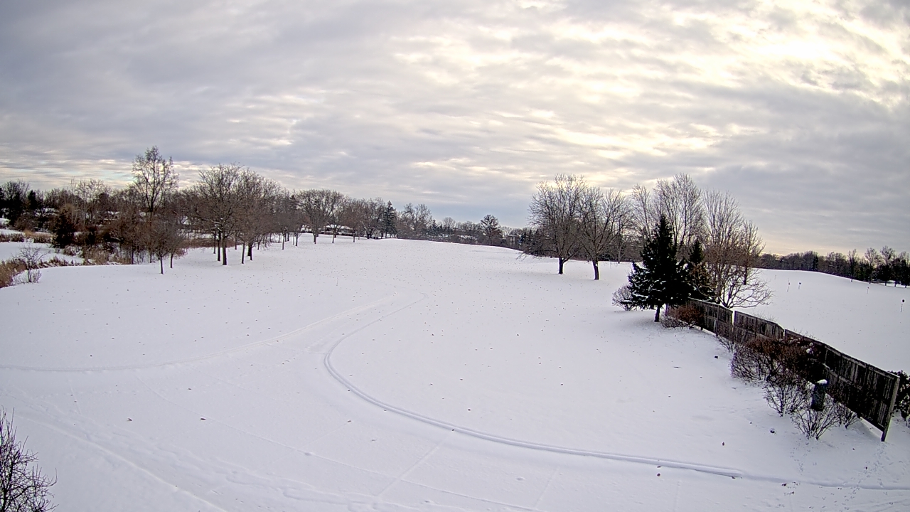 Thumbnail for current weather camera view from Village Links of Glen Ellyn in Glen Ellyn, Illinois